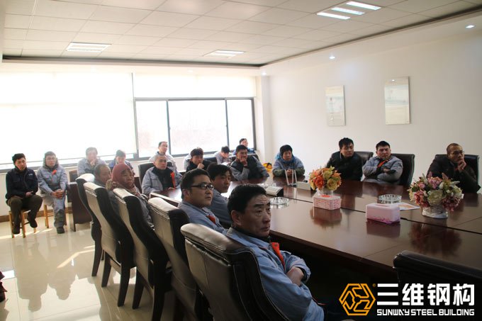 公司各部門領導對消防知識進行學習